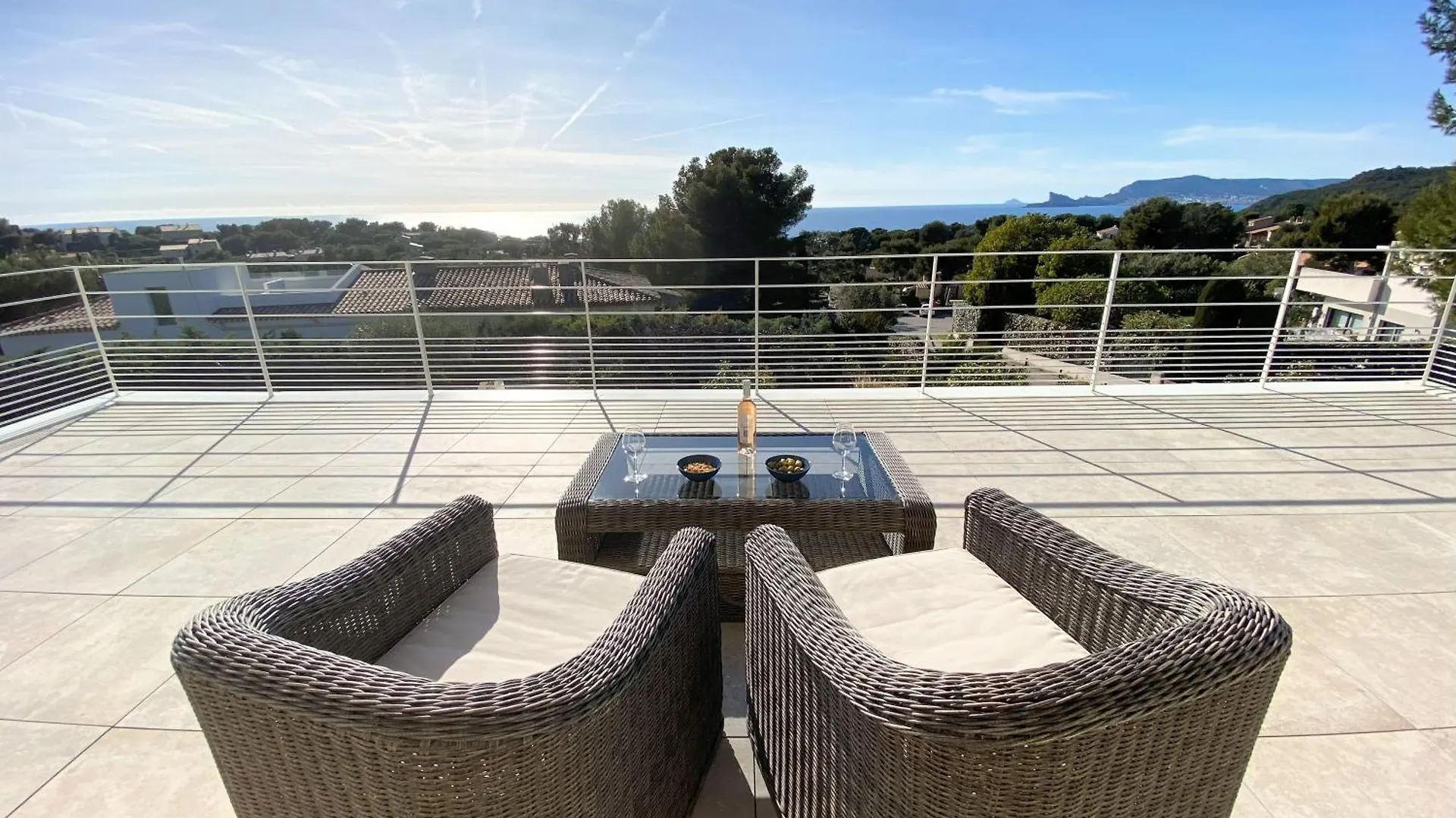 Villa D'Exception Piscine Privee Et Vue Mer Saint-Cyr-sur-Mer 0*,  France